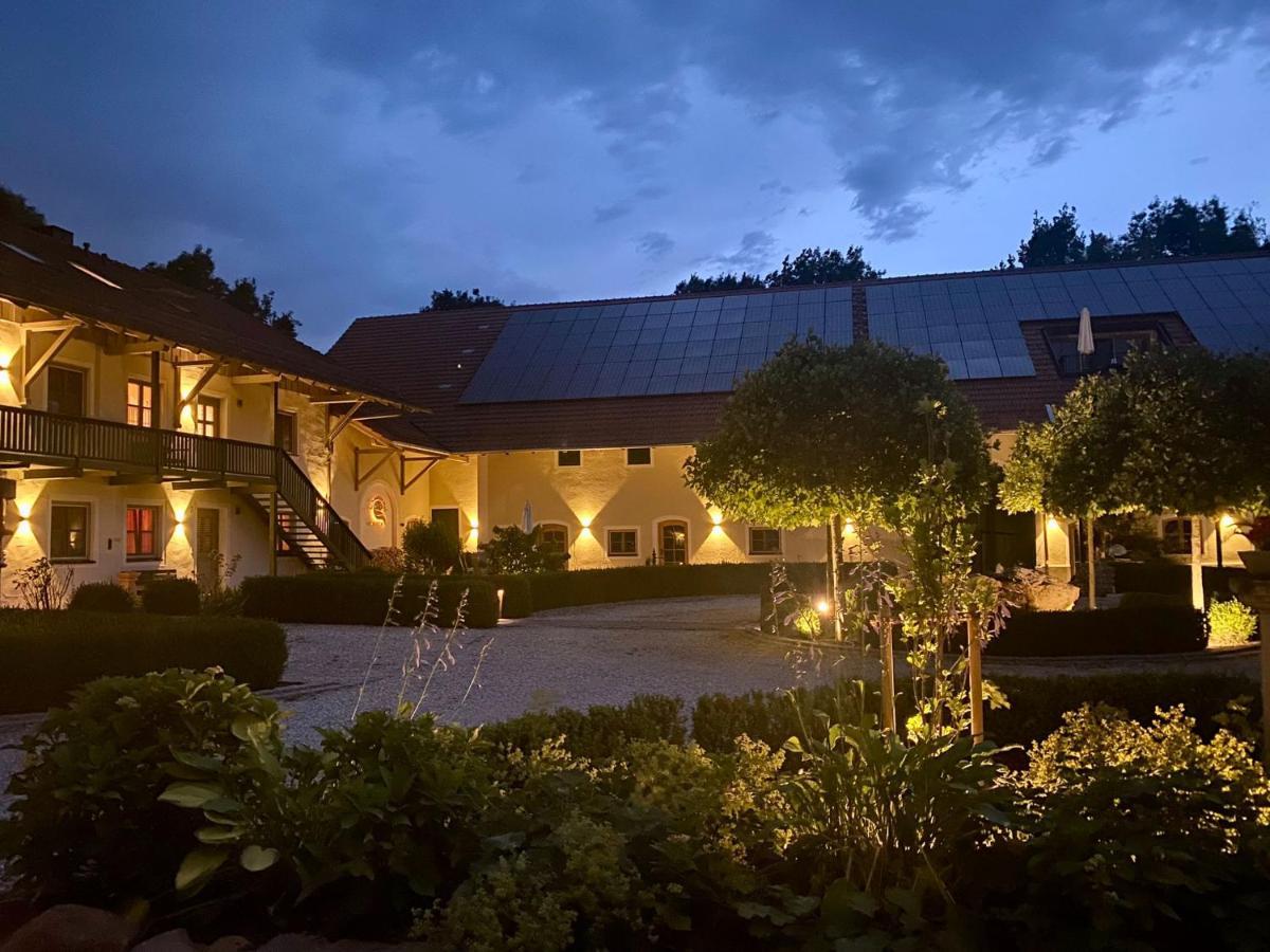 Gut Schwarz-N Hof Ferienwohnungen Bad Griesbach  Eksteriør billede